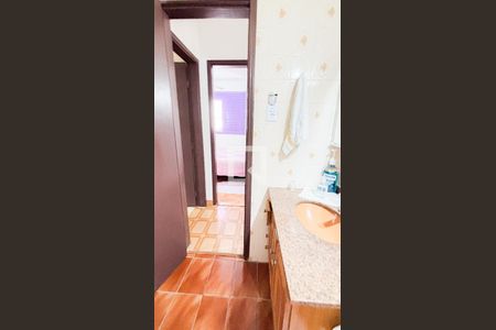 Casa à venda com 165m², 4 quartos e 2 vagasBanheiro