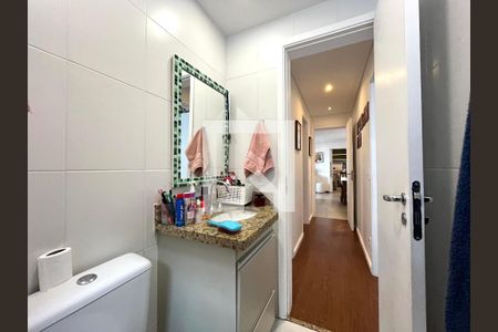 Apartamento à venda com 108m², 3 quartos e 3 vagasBanheiro Corredor