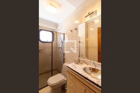 Apartamento à venda com 221m², 4 quartos e 1 vaga Apartamento à venda com 221m², 4 quartos e 1 vagaBanheiro da Suíte 2