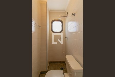 Apartamento à venda com 221m², 4 quartos e 1 vaga Apartamento à venda com 221m², 4 quartos e 1 vagaBanheiro de Serviço