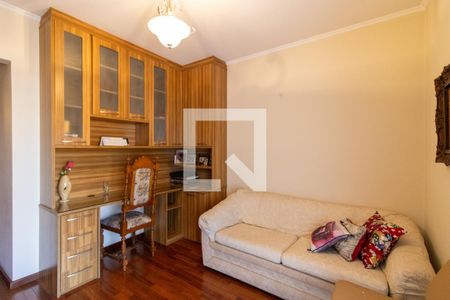 Apartamento à venda com 221m², 4 quartos e 1 vaga Apartamento à venda com 221m², 4 quartos e 1 vagaEscritório