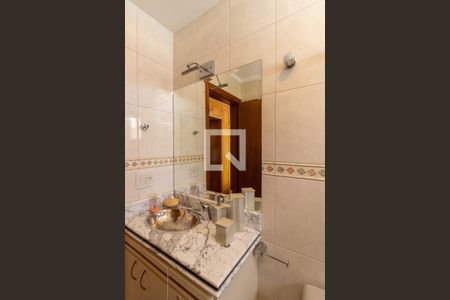 Apartamento à venda com 221m², 4 quartos e 1 vaga Apartamento à venda com 221m², 4 quartos e 1 vagaBanheiro da Suíte 3