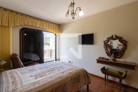 Apartamento à venda com 221m², 4 quartos e 1 vaga Apartamento à venda com 221m², 4 quartos e 1 vagaSuíte 1