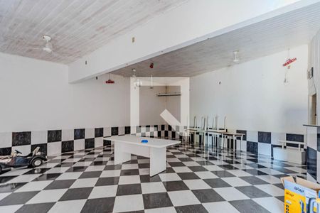 Casa à venda com 880m², 3 quartos e 8 vagas Casa à venda com 880m², 3 quartos e 8 vagasÁrea externa