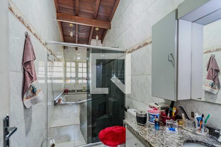 Casa à venda com 880m², 3 quartos e 8 vagas Casa à venda com 880m², 3 quartos e 8 vagasBanheiro