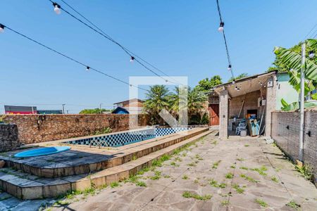 Casa à venda com 880m², 3 quartos e 8 vagas Casa à venda com 880m², 3 quartos e 8 vagasÁrea externa