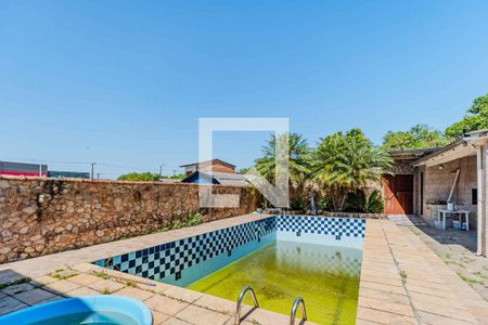 Casa à venda com 880m², 3 quartos e 8 vagas Casa à venda com 880m², 3 quartos e 8 vagasÁrea externa