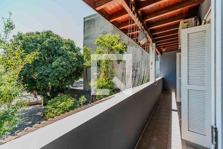 Casa à venda com 880m², 3 quartos e 8 vagas Casa à venda com 880m², 3 quartos e 8 vagasQuarto 2