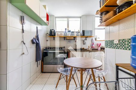 Apartamento para alugar com 71m², 2 quartos e 1 vagaCozinha