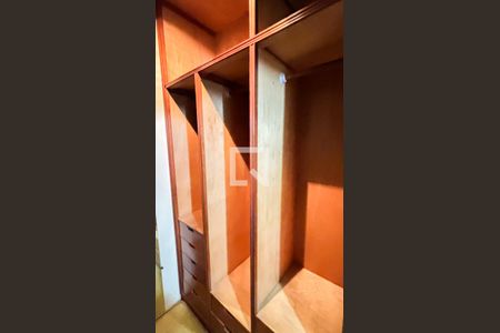 Apartamento à venda com 288m², 2 quartos e 2 vagasCloset Suíte 2