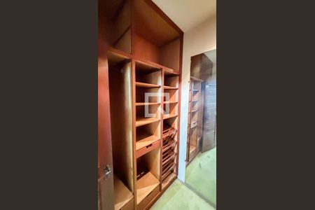 Apartamento à venda com 288m², 2 quartos e 2 vagasCloset Suíte 2