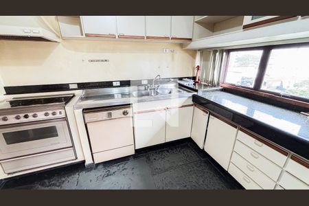 Apartamento à venda com 288m², 2 quartos e 2 vagasCozinha