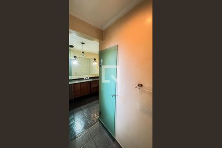 Apartamento à venda com 288m², 2 quartos e 2 vagasBanheiro da Suíte 2