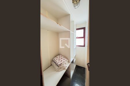 Apartamento à venda com 288m², 2 quartos e 2 vagasCloset Suite 1