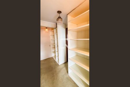 Apartamento à venda com 288m², 2 quartos e 2 vagasCloset Suite 1