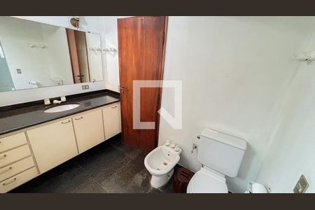 Apartamento à venda com 288m², 2 quartos e 2 vagasBanheiro da Suíte 1