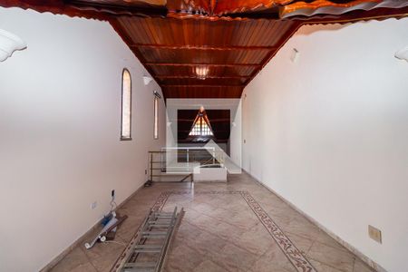 Casa para alugar com 400m², 4 quartos e 2 vagasSotão