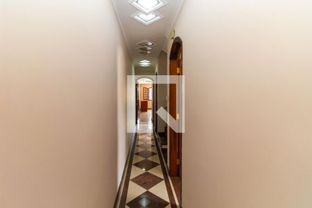 Casa para alugar com 400m², 4 quartos e 2 vagasCorredor dos Quartos