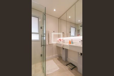 Apartamento à venda com 106m², 3 quartos e 3 vagasBanheiro da Suíte 2