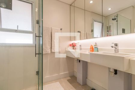 Apartamento à venda com 106m², 3 quartos e 3 vagasBanheiro da Suíte 2