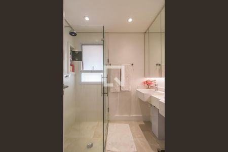 Apartamento à venda com 106m², 3 quartos e 3 vagasBanheiro da Suíte 2