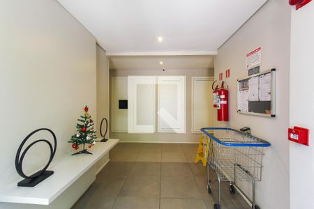 Apartamento para alugar com 35m², 2 quartos e sem vaga Apartamento para alugar com 35m², 2 quartos e sem vagaHall