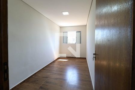 Casa à venda com 220m², 3 quartos e 5 vagas Casa à venda com 220m², 3 quartos e 5 vagasQuarto