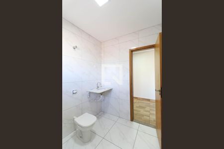 Casa à venda com 220m², 3 quartos e 5 vagas Casa à venda com 220m², 3 quartos e 5 vagasBanheiro