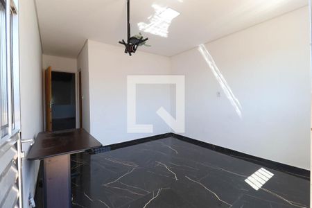 Casa à venda com 220m², 3 quartos e 5 vagas Casa à venda com 220m², 3 quartos e 5 vagasSuíte 2