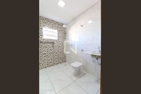 Casa à venda com 220m², 3 quartos e 5 vagas Casa à venda com 220m², 3 quartos e 5 vagasBanheiro