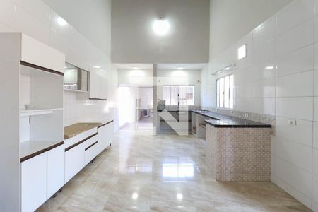 Casa à venda com 220m², 3 quartos e 5 vagas Casa à venda com 220m², 3 quartos e 5 vagasCozinha