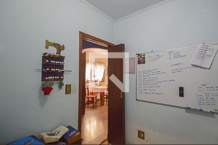 Casa à venda com 198m², 3 quartos e 3 vagasEscritório