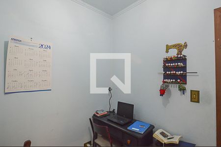 Casa à venda com 198m², 3 quartos e 3 vagasEscritório