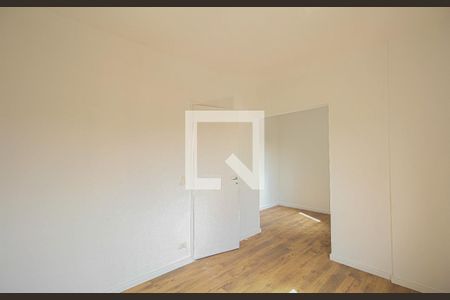 Apartamento à venda com 75m², 3 quartos e 2 vagas Apartamento à venda com 75m², 3 quartos e 2 vagasSuíte