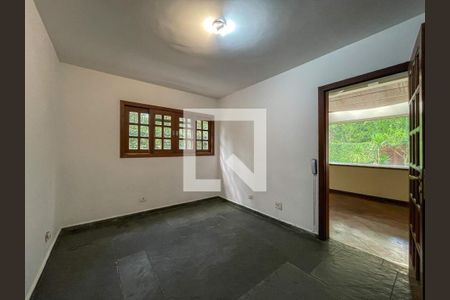 Casa de condomínio à venda com 400m², 5 quartos e 2 vagasSacada/Quarto 2