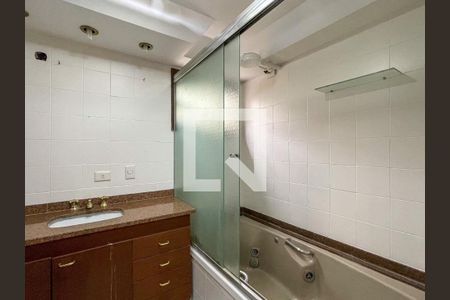 Casa de condomínio à venda com 400m², 5 quartos e 2 vagasBanheiro