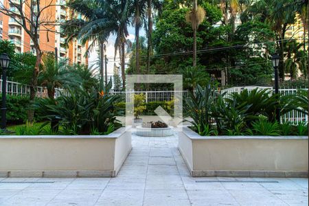 Apartamento à venda com 263m², 4 quartos e 2 vagas Apartamento à venda com 263m², 4 quartos e 2 vagasÁrea comum - Jardim