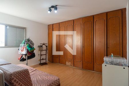 Apartamento à venda com 263m², 4 quartos e 2 vagas Apartamento à venda com 263m², 4 quartos e 2 vagasSuíte