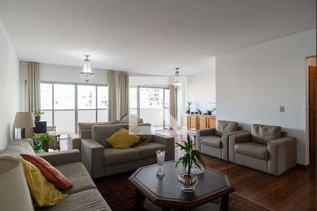 Apartamento à venda com 263m², 4 quartos e 2 vagas Apartamento à venda com 263m², 4 quartos e 2 vagasSala