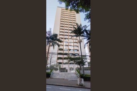 Apartamento à venda com 263m², 4 quartos e 2 vagas Apartamento à venda com 263m², 4 quartos e 2 vagasFachada