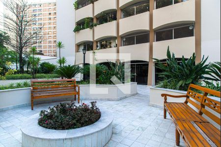 Apartamento à venda com 263m², 4 quartos e 2 vagas Apartamento à venda com 263m², 4 quartos e 2 vagasÁrea comum - Jardim