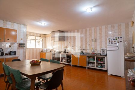 Apartamento à venda com 263m², 4 quartos e 2 vagas Apartamento à venda com 263m², 4 quartos e 2 vagasCozinha