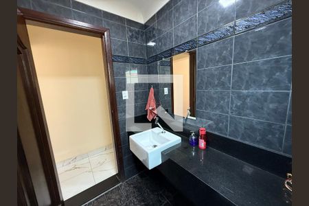 Casa para alugar com 230m², 3 quartos e 3 vagasBanheiro