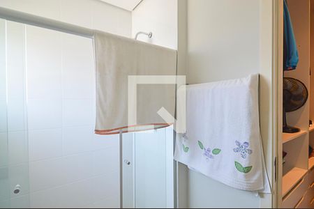 Casa de condomínio à venda com 101m², 3 quartos e 2 vagas Casa de condomínio à venda com 101m², 3 quartos e 2 vagasBanheiro da Suíte