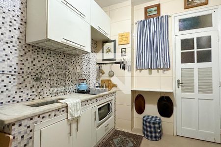 Apartamento à venda com 94m², 3 quartos e sem vagaCozinha