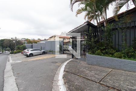 Casa de condomínio para alugar com 134m², 4 quartos e 2 vagas Casa de condomínio para alugar com 134m², 4 quartos e 2 vagasFachada