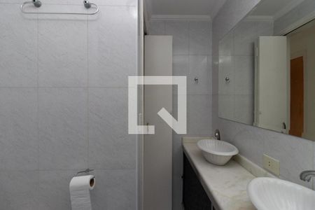 Casa de condomínio para alugar com 134m², 4 quartos e 2 vagas Casa de condomínio para alugar com 134m², 4 quartos e 2 vagasBanheiro