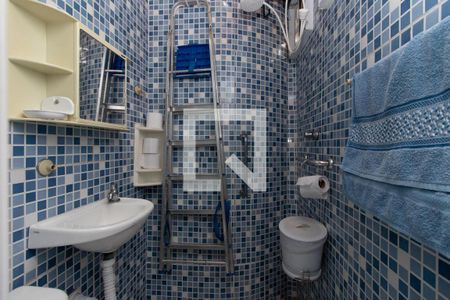 Casa de condomínio para alugar com 134m², 4 quartos e 2 vagas Casa de condomínio para alugar com 134m², 4 quartos e 2 vagasBanheiro de Serviço