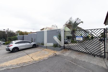 Casa de condomínio para alugar com 134m², 4 quartos e 2 vagas Casa de condomínio para alugar com 134m², 4 quartos e 2 vagasFachada