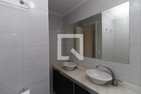 Casa de condomínio para alugar com 134m², 4 quartos e 2 vagas Casa de condomínio para alugar com 134m², 4 quartos e 2 vagasBanheiro